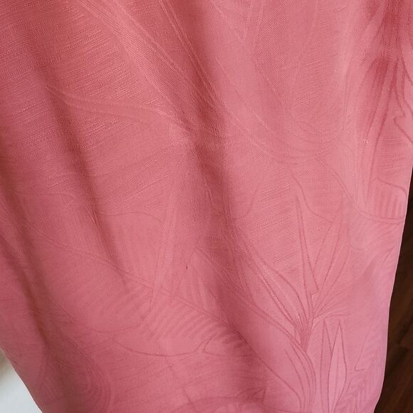 Tommy Bahama 100% Silk Shirt - Picture 4 of 8